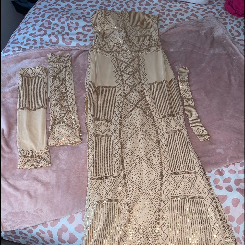 A 3 piece set !! A gold dress